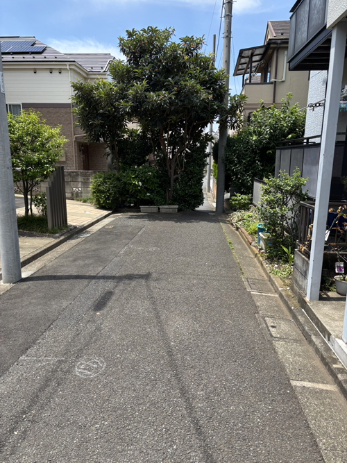 大泉学園駅からbibiまでの道順 STEP10 細い通路を進みます